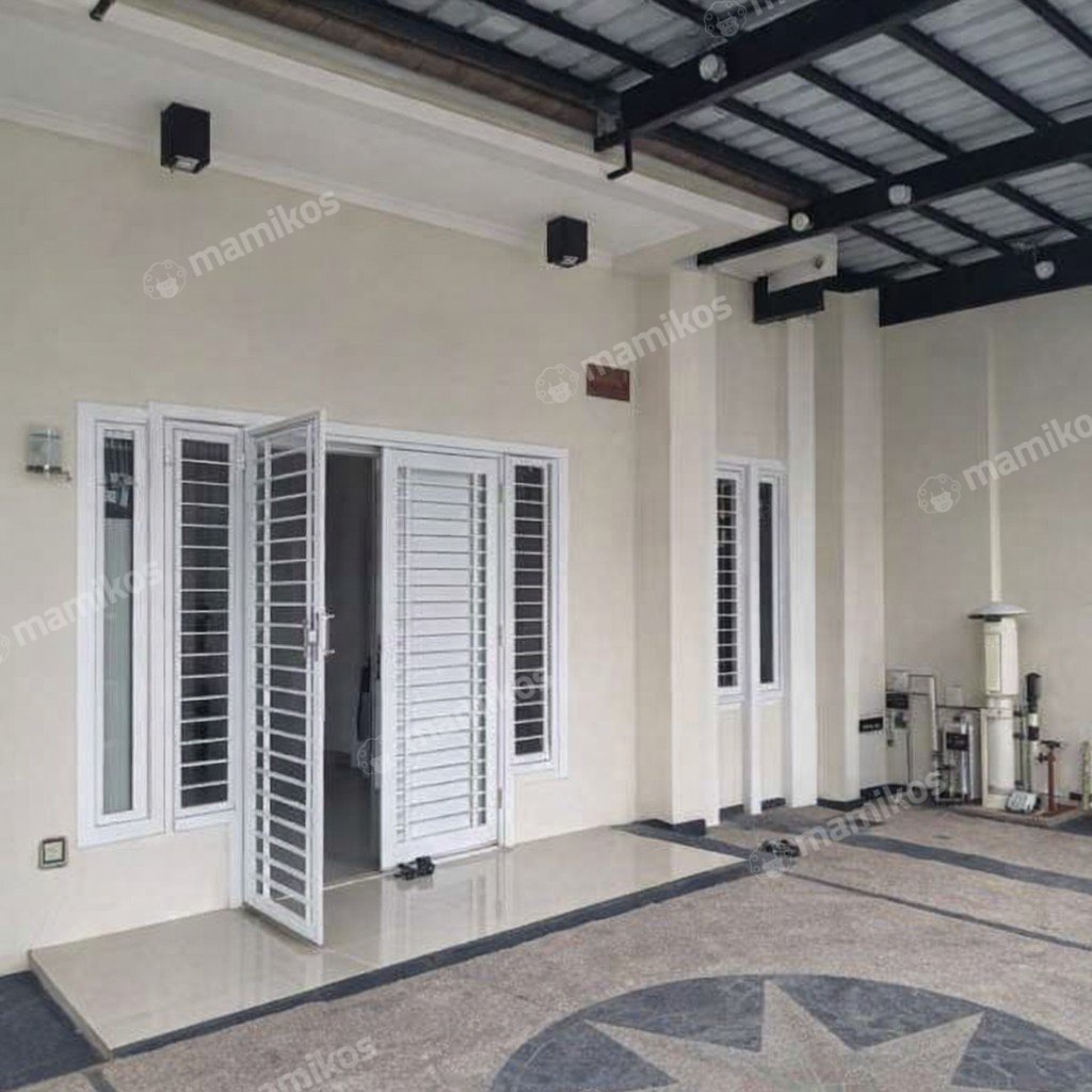 Rumah Sertifikat SHM 4 Kamar Tidur 3 Kamar Mandi Citra Garden Jakarta Barat - Photo 2