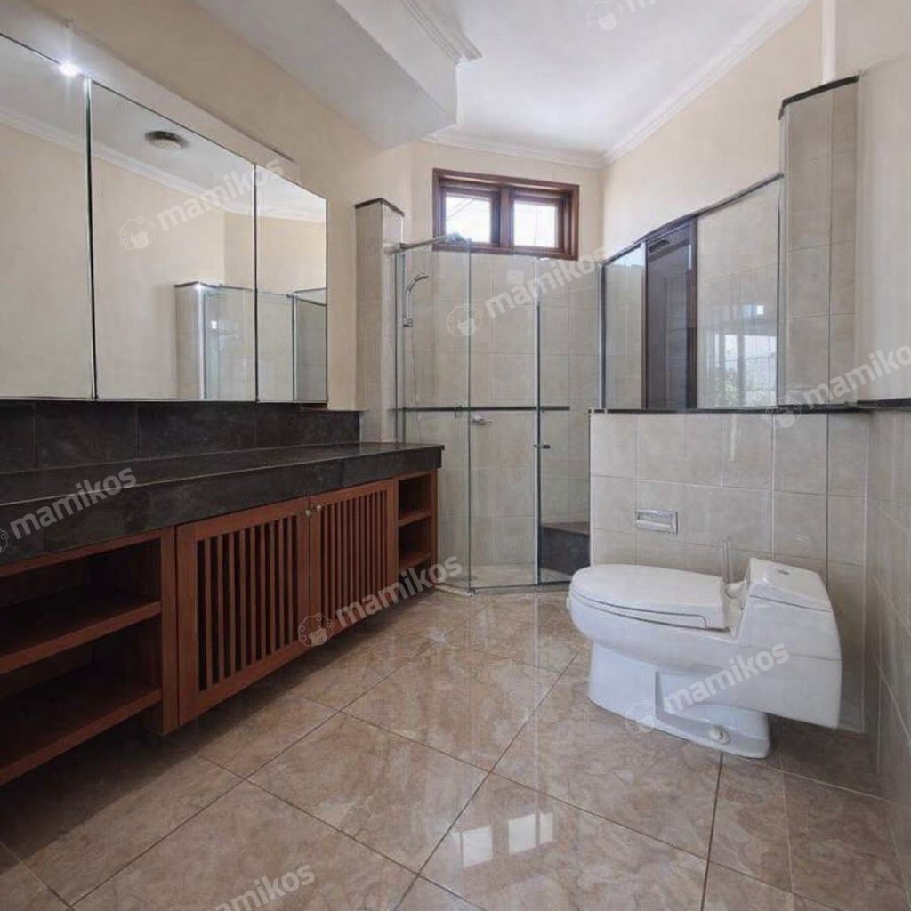 Rumah Sertifikat SHM 5 Kamar Tidur 5 Kamar Mandi Cilandak Jakarta Selatan - Photo 2