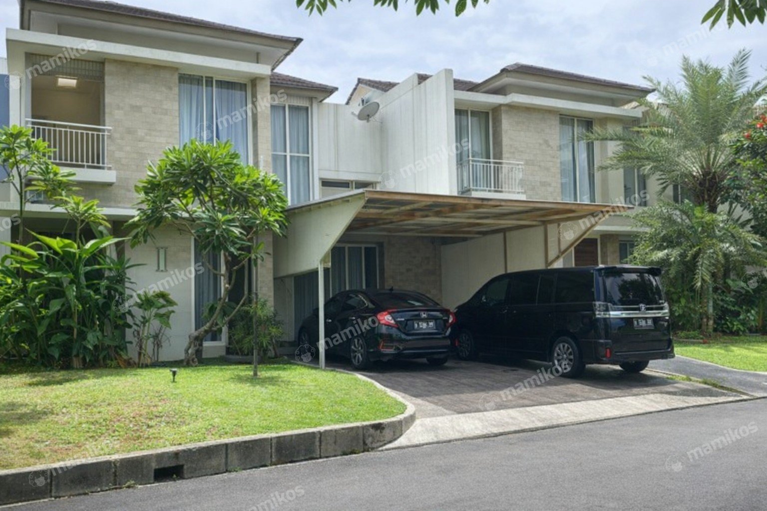 Rumah Sertifikat SHM 5 Kamar Tidur 4 Kamar Mandi Joglo Jakarta Barat