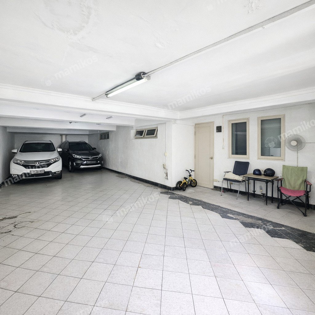 Rumah Sertifikat SHM 4 Kamar Tidur 2 Kamar Mandi Pondok Indah Jakarta Selatan - Photo 2