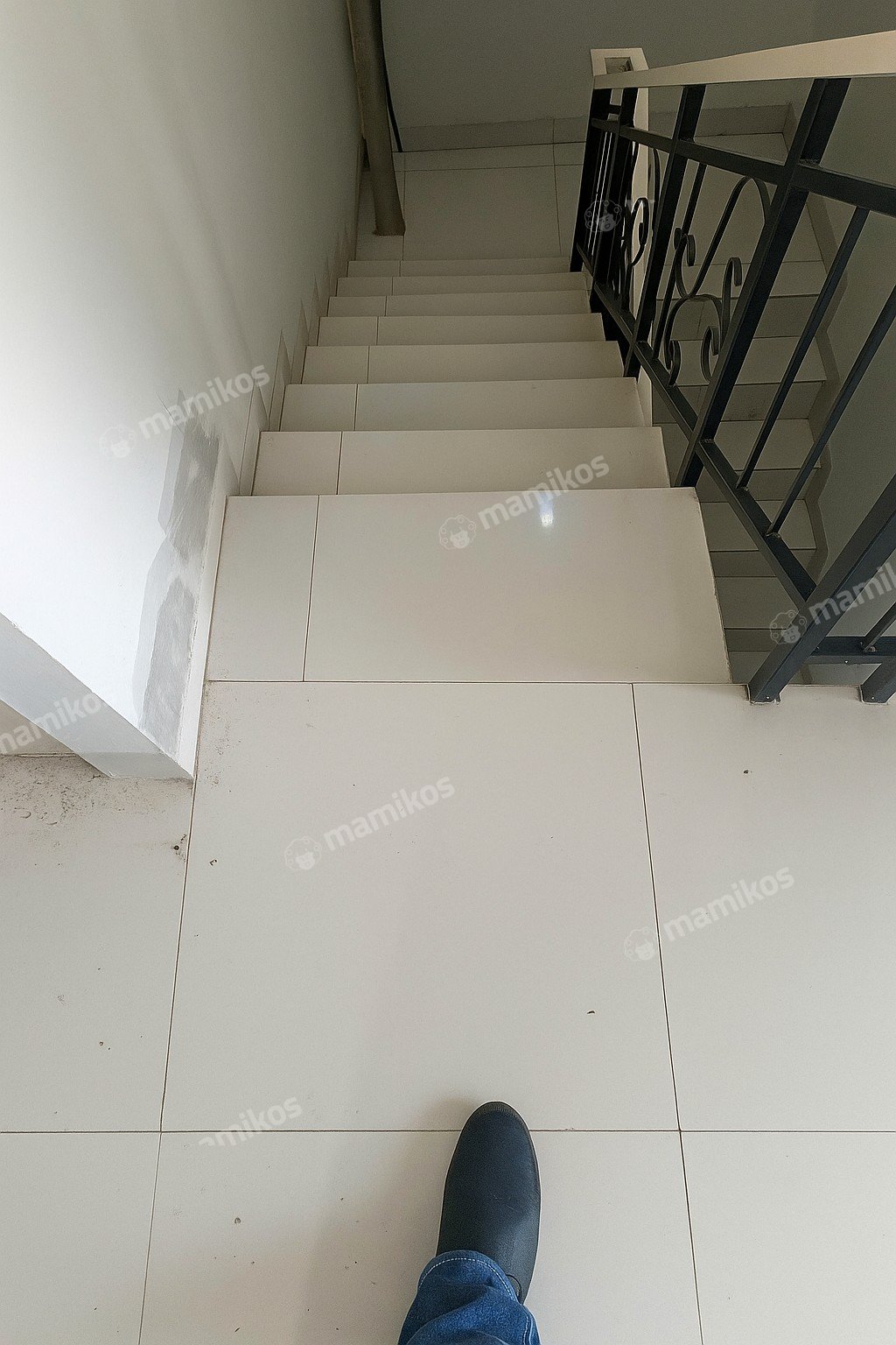 Rumah Sertifikat SHM 4 Kamar Tidur 3 Kamar Mandi Daan Mogot Jakarta Barat - Photo 2
