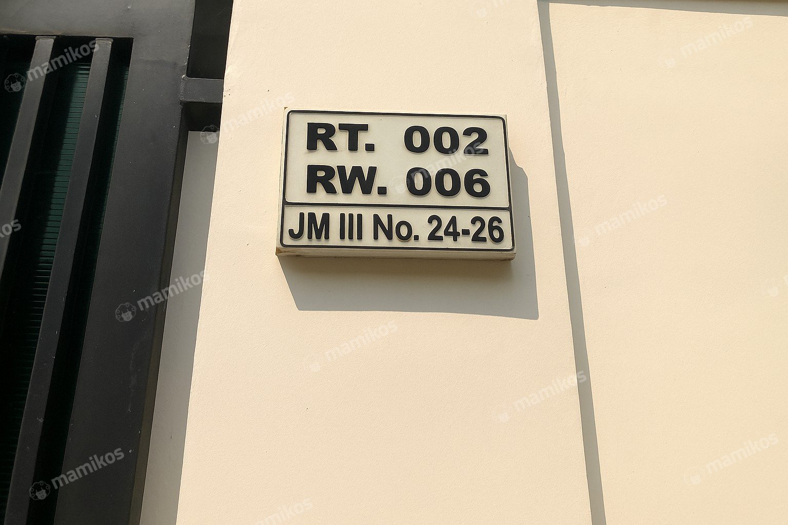 Rumah Sertifikat SHM 5 Kamar Tidur 3 Kamar Mandi Kebon Jeruk Jakarta Barat - Photo 4