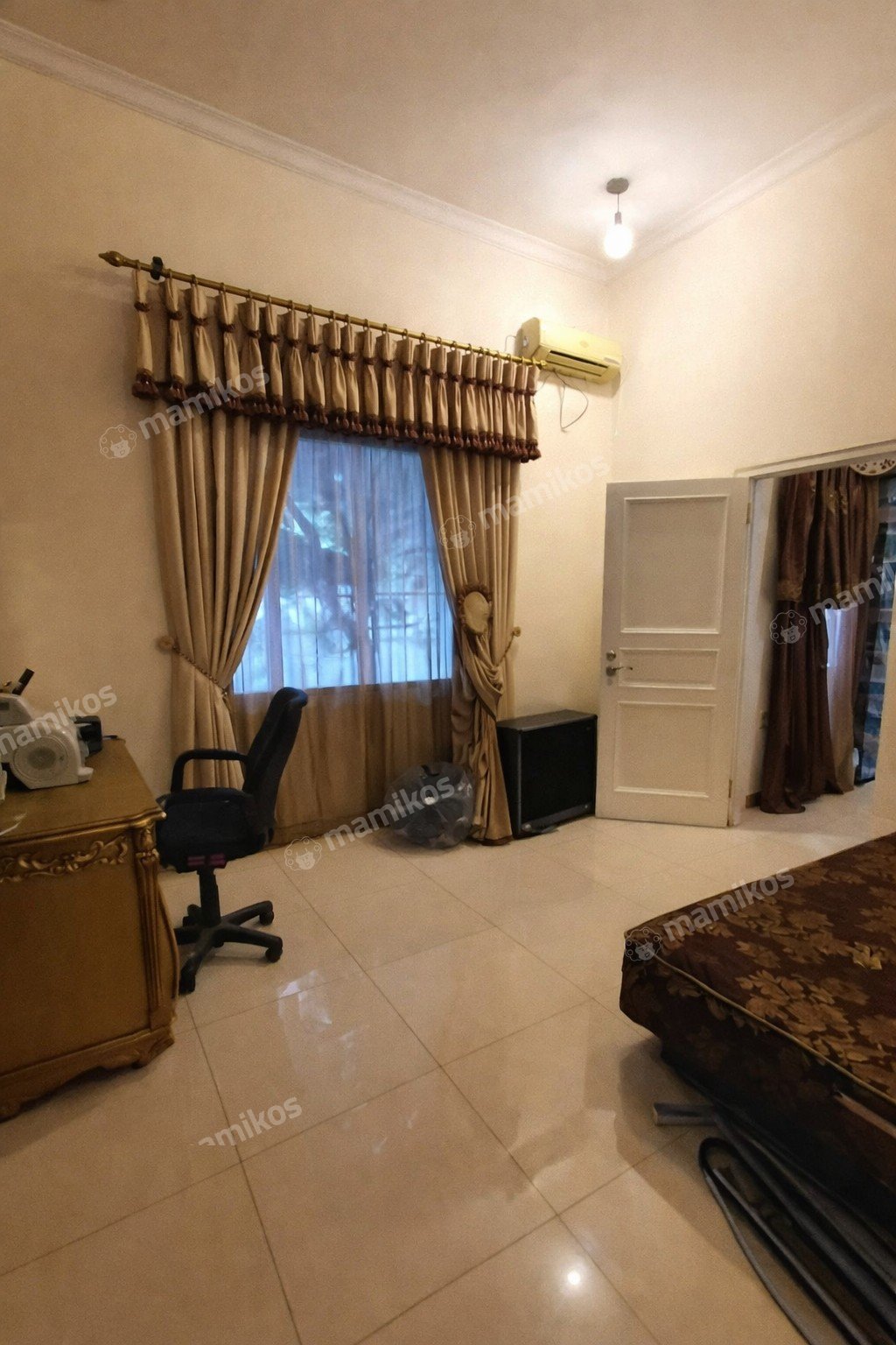 Rumah Sertifikat SHM 5 Kamar Tidur 5 Kamar Mandi Pantai Indah Kapuk Jakarta Utara - Photo 5