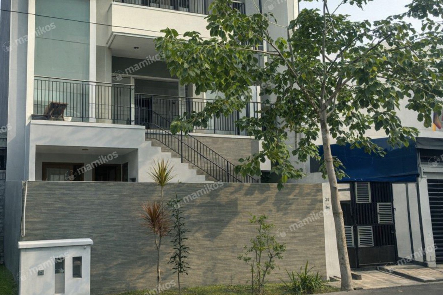 Rumah Sertifikat SHM 6 Kamar Tidur 4 Kamar Mandi Pantai Indah Kapuk Jakarta Utara