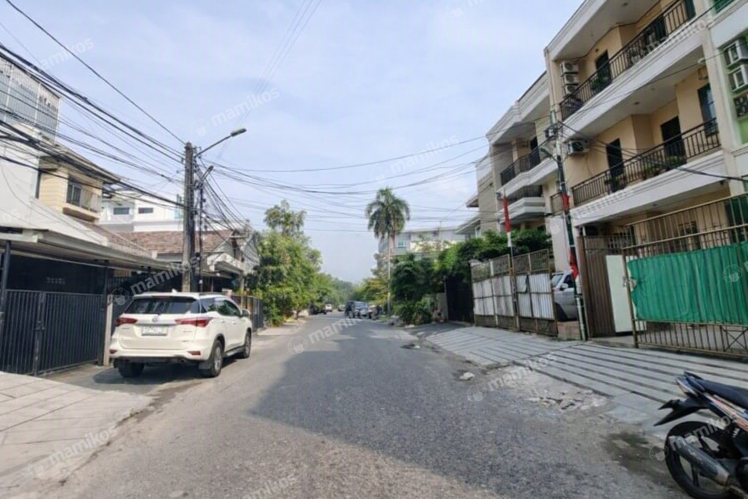 Rumah Sertifikat SHM 6 Kamar Tidur 5 Kamar Mandi Kelapa Gading Jakarta Utara - Photo 2