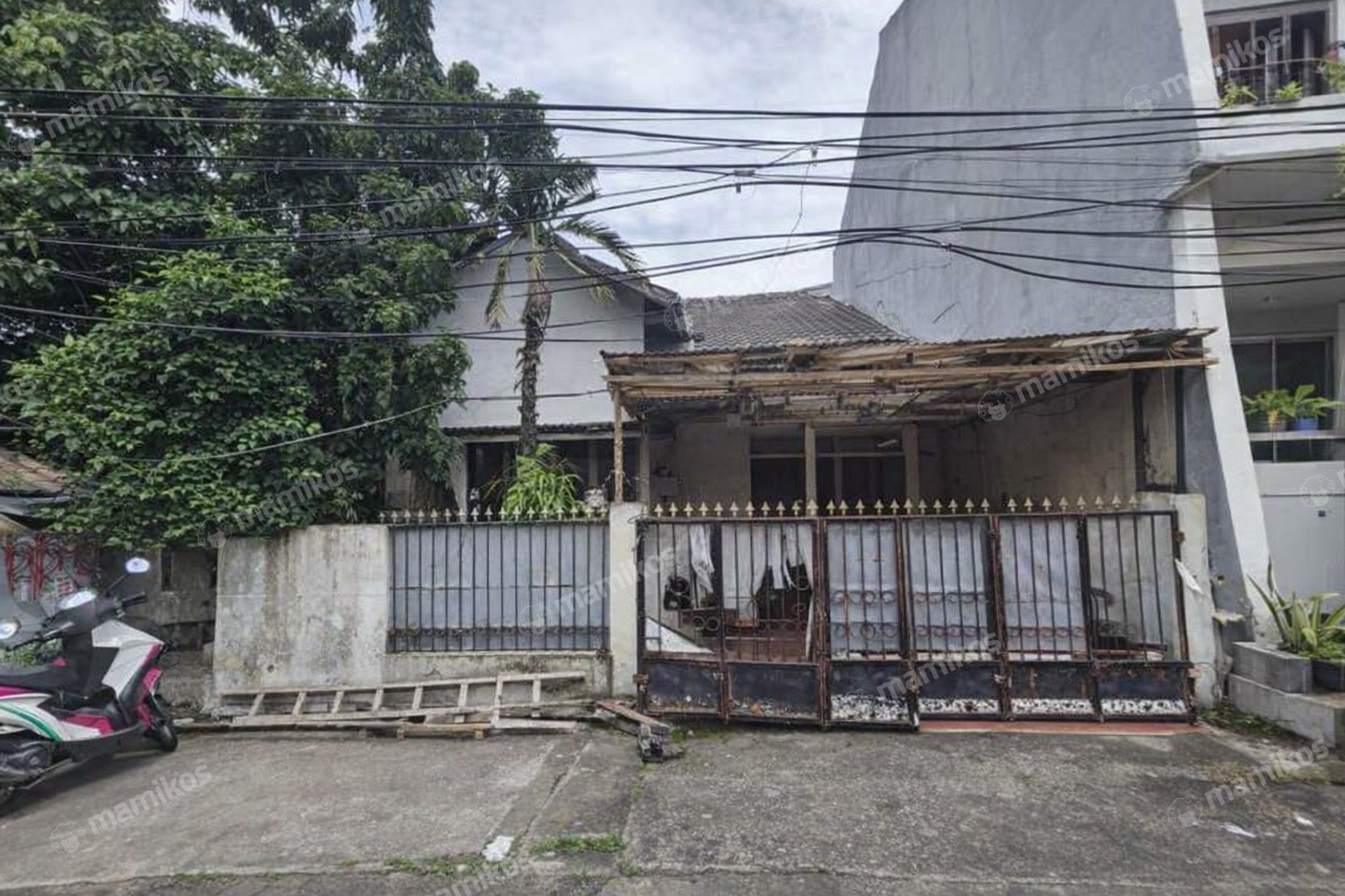 Rumah Sertifikat SHM 4 Kamar Tidur 3 Kamar Mandi Buaran Jakarta Timur