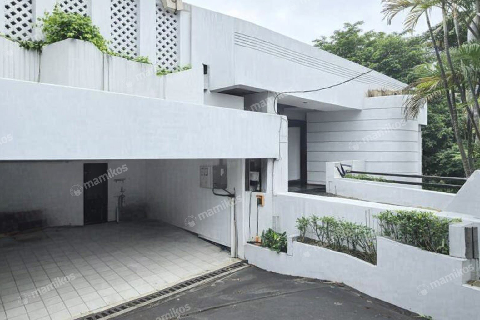 Rumah Sertifikat SHM 4 Kamar Tidur 4 Kamar Mandi Kebayoran Baru Jakarta Selatan