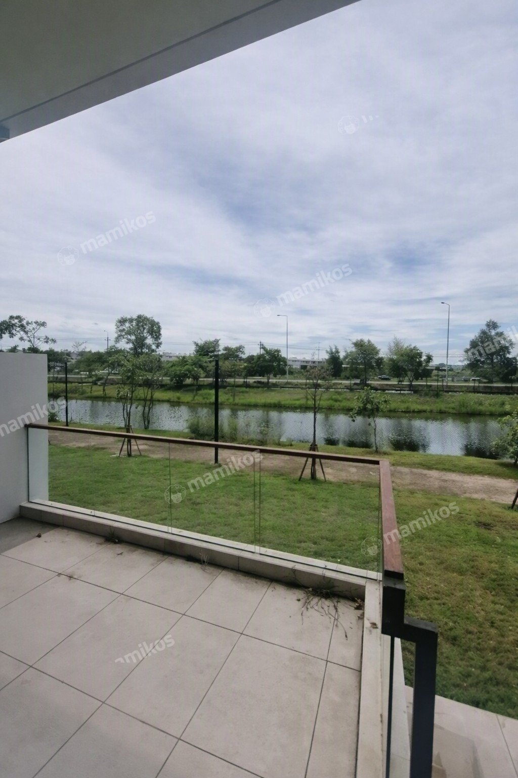 Rumah 4 Kamar Tidur 4 Kamar Mandi 2 Lantai Pantai Indah Kapuk 2 Jakarta Utara - Photo 2