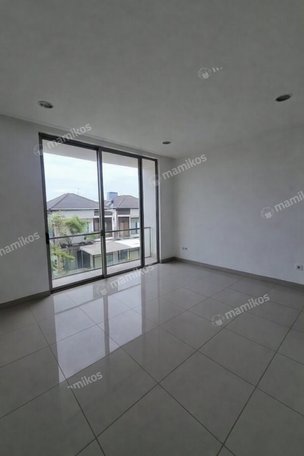 Rumah 4 Kamar Tidur 4 Kamar Mandi 2 Lantai Pantai Indah Kapuk 2 Jakarta Utara - Photo 3