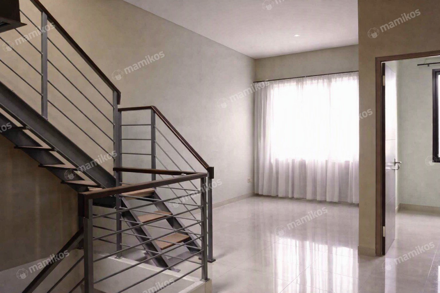 Rumah Sertifikat SHM 5 Kamar Tidur 3 Kamar Mandi Sunter Jakarta Utara - Photo 4