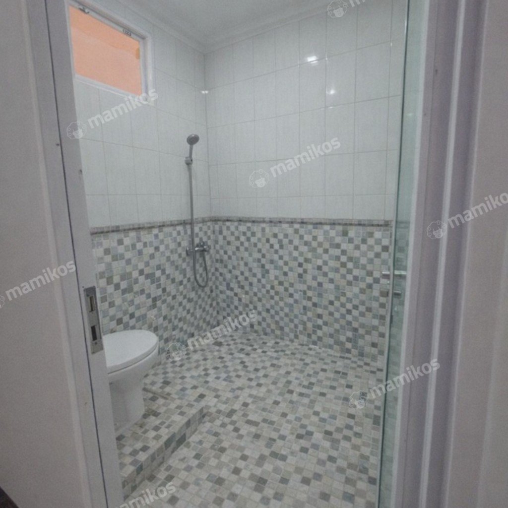 Rumah Sertifikat SHM 6 Kamar Tidur 6 Kamar Mandi Cilincing Jakarta Utara - Photo 3