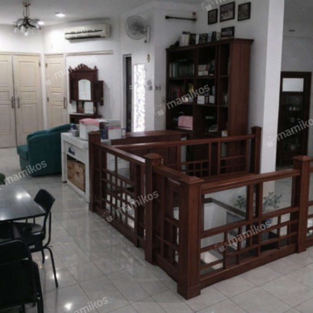Rumah Sertifikat SHM 7 Kamar Tidur 5 Kamar Mandi Klender Jakarta Timur - Photo 2
