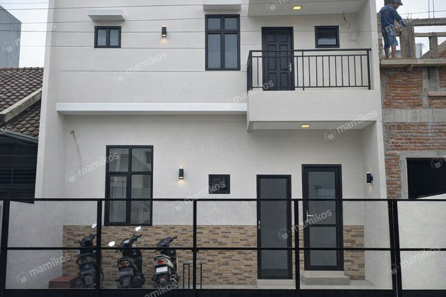 Rumah Sertifikat SHM 3 Kamar Tidur 3 Kamar Mandi Metland Puri Jakarta Barat