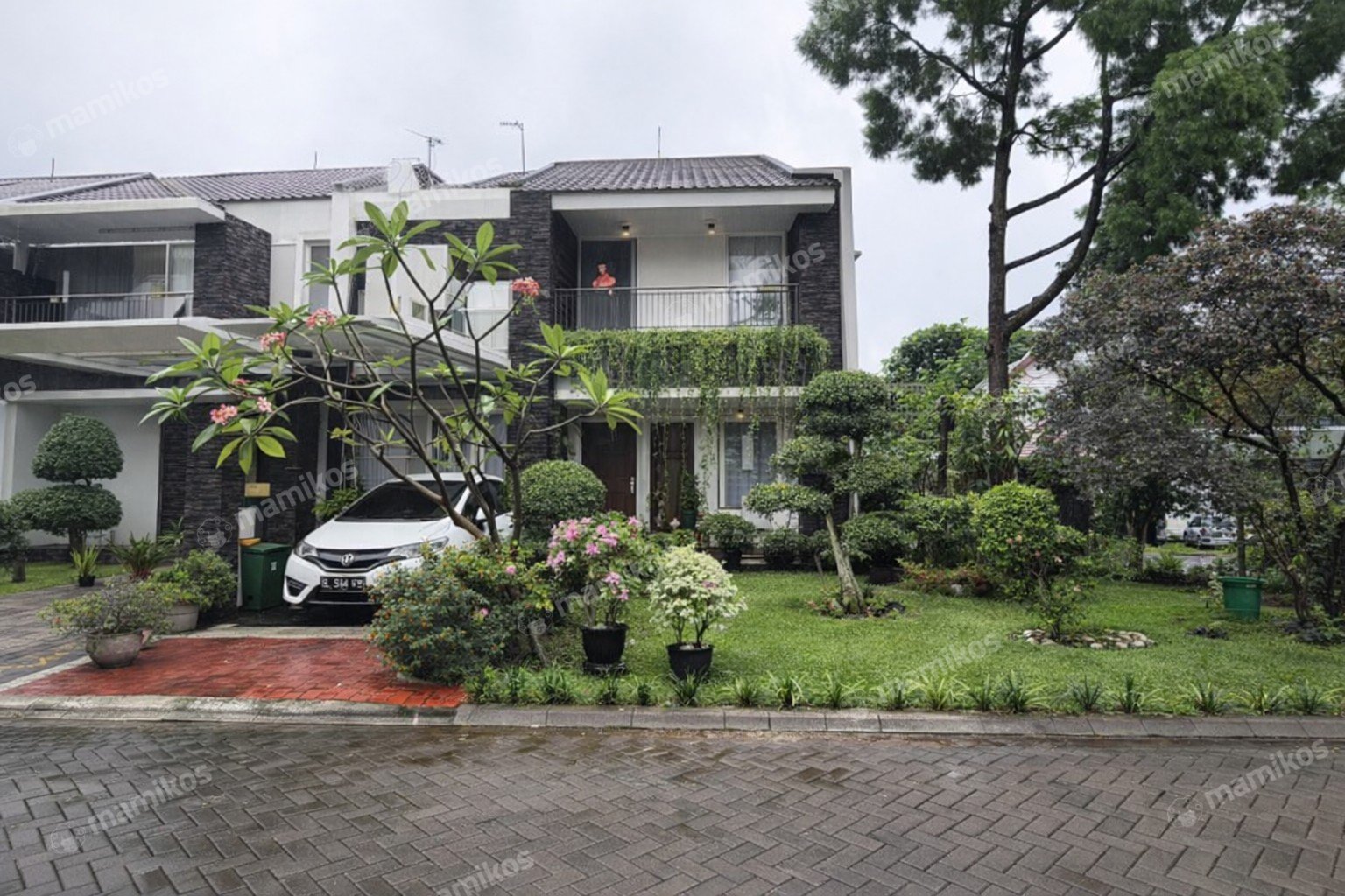 Rumah Sertifikat SHM 4 Kamar Tidur 4 Kamar Mandi Cibubur Jakarta Timur