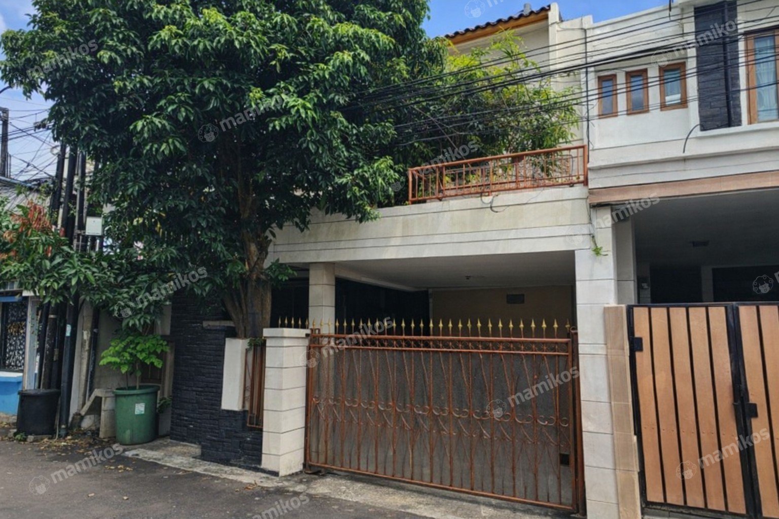 Rumah Sertifikat SHM 3 Kamar Tidur 3 Kamar Mandi Cilandak Jakarta Selatan