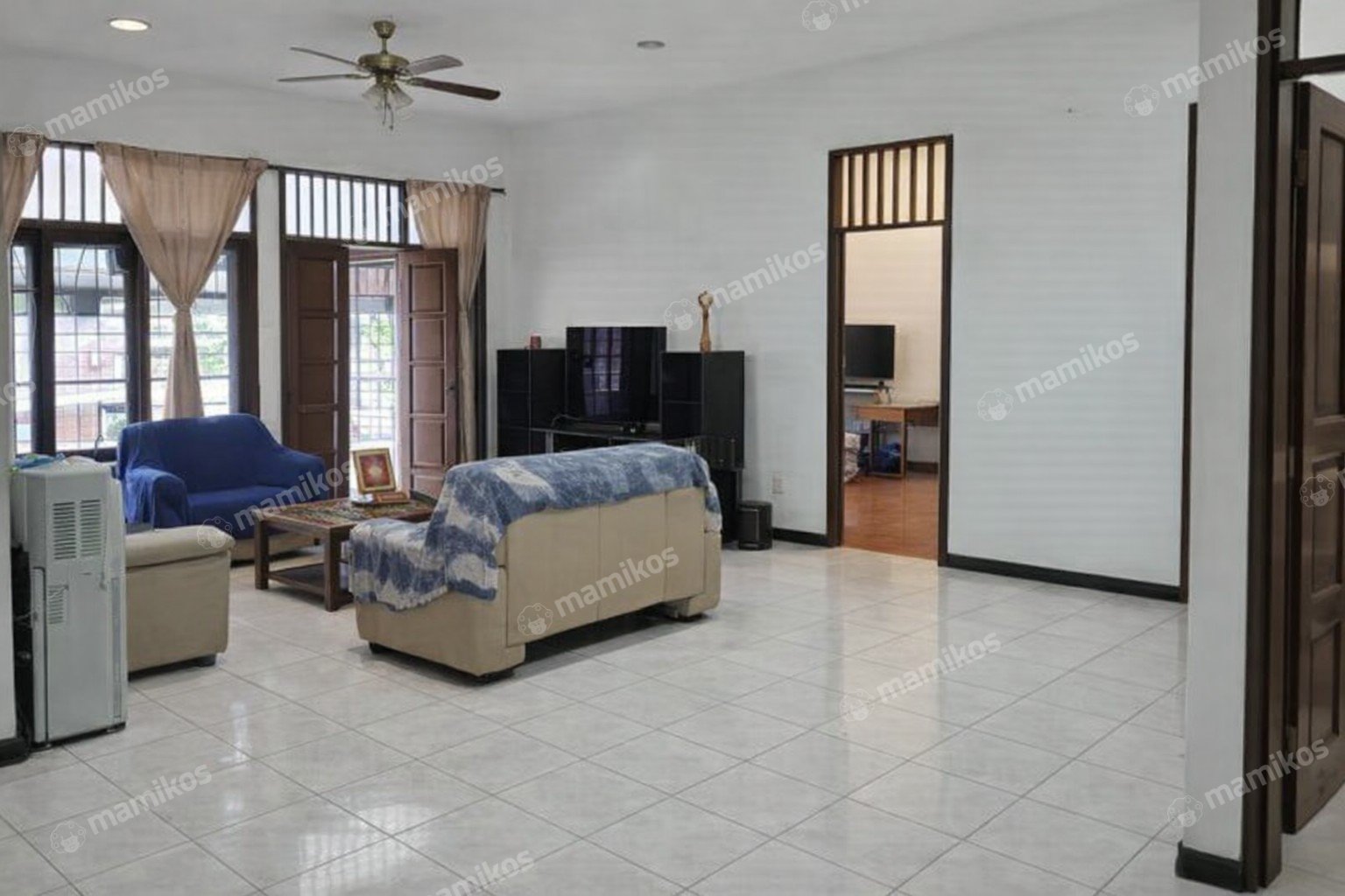 Rumah Sertifikat SHM 5 Kamar Tidur 3 Kamar Mandi Pulomas Jakarta Timur
