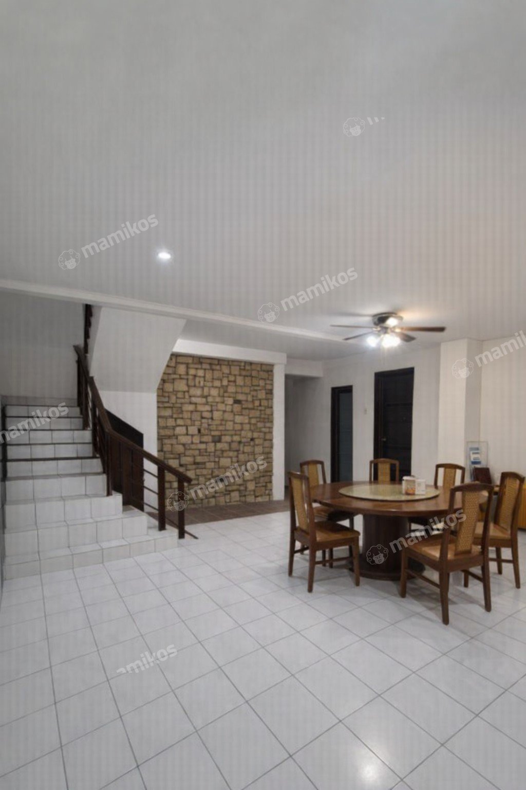 Rumah Sertifikat SHM 5 Kamar Tidur 3 Kamar Mandi Pulomas Jakarta Timur - Photo 4