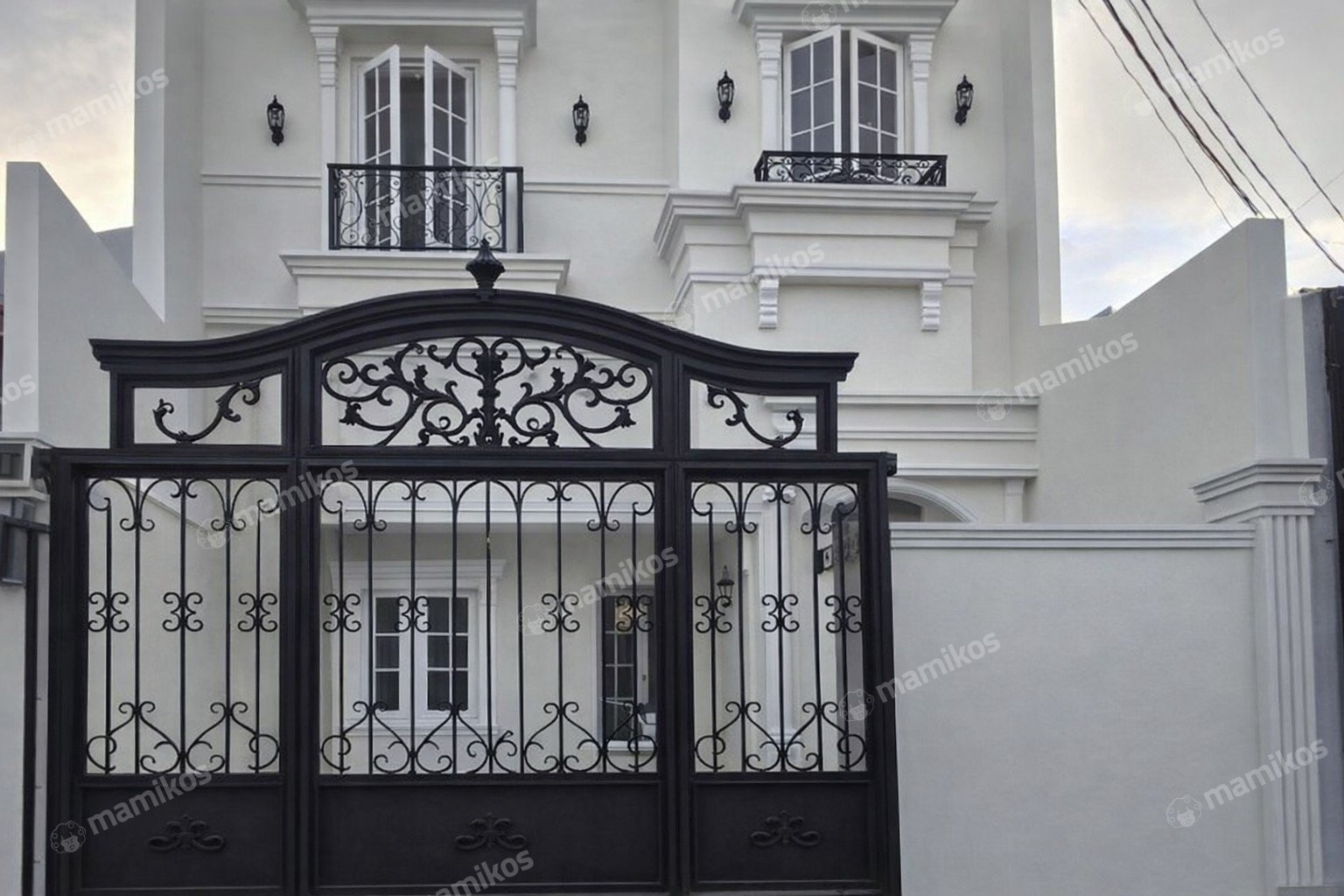 Rumah Sertifikat SHM 3 Kamar Tidur 3 Kamar Mandi Joglo Jakarta Barat
