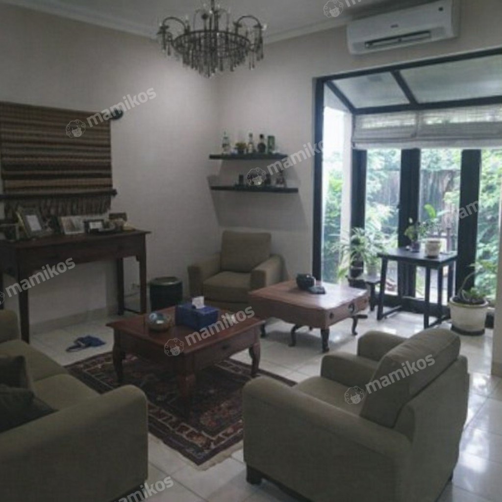 Rumah Sertifikat SHM 3 Kamar Tidur 3 Kamar Mandi Cipete Jakarta Selatan - Photo 4