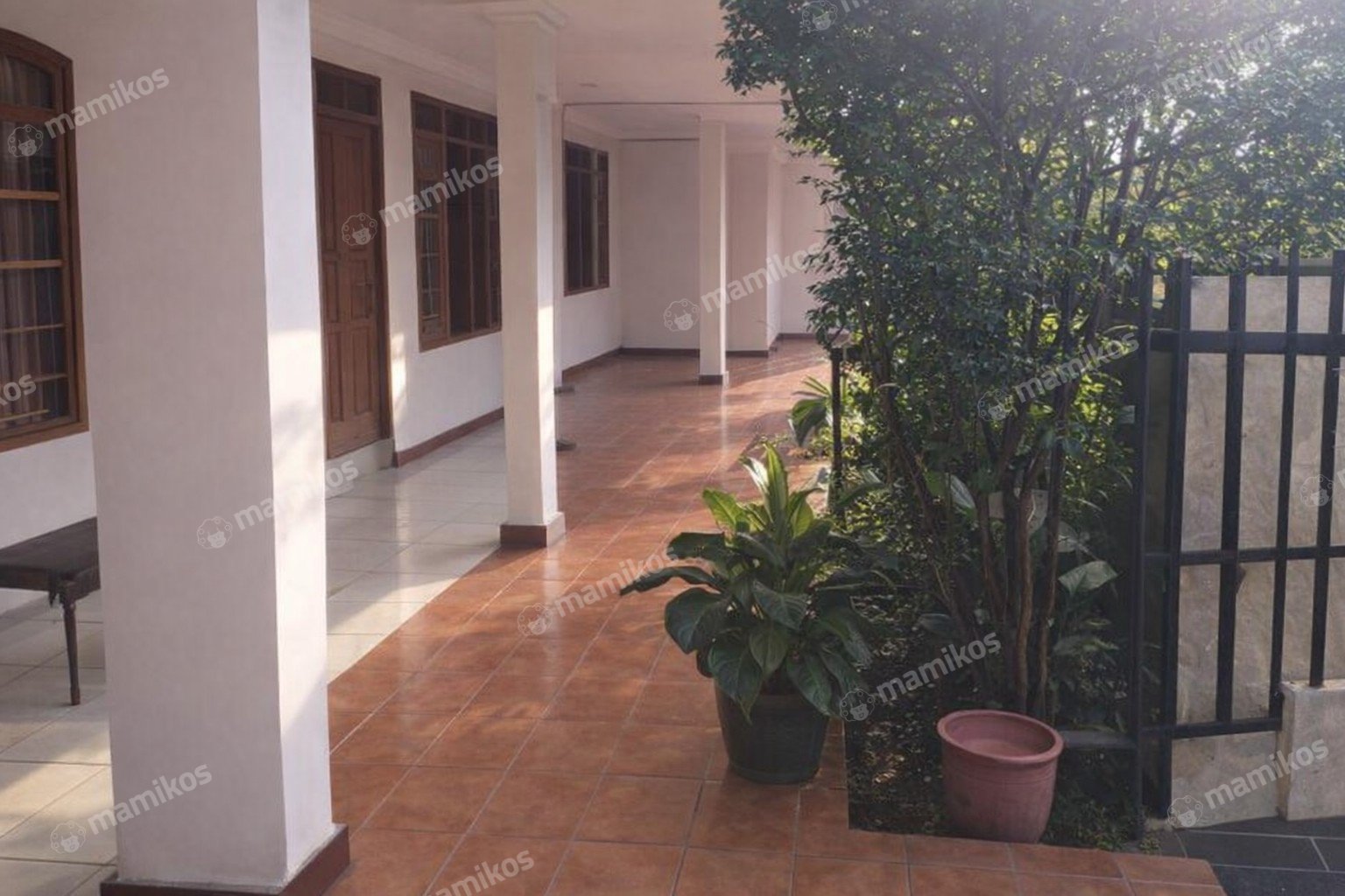 Rumah Sertifikat SHM 5 Kamar Tidur 4 Kamar Mandi Kebayoran Baru Jakarta Selatan - Photo 3