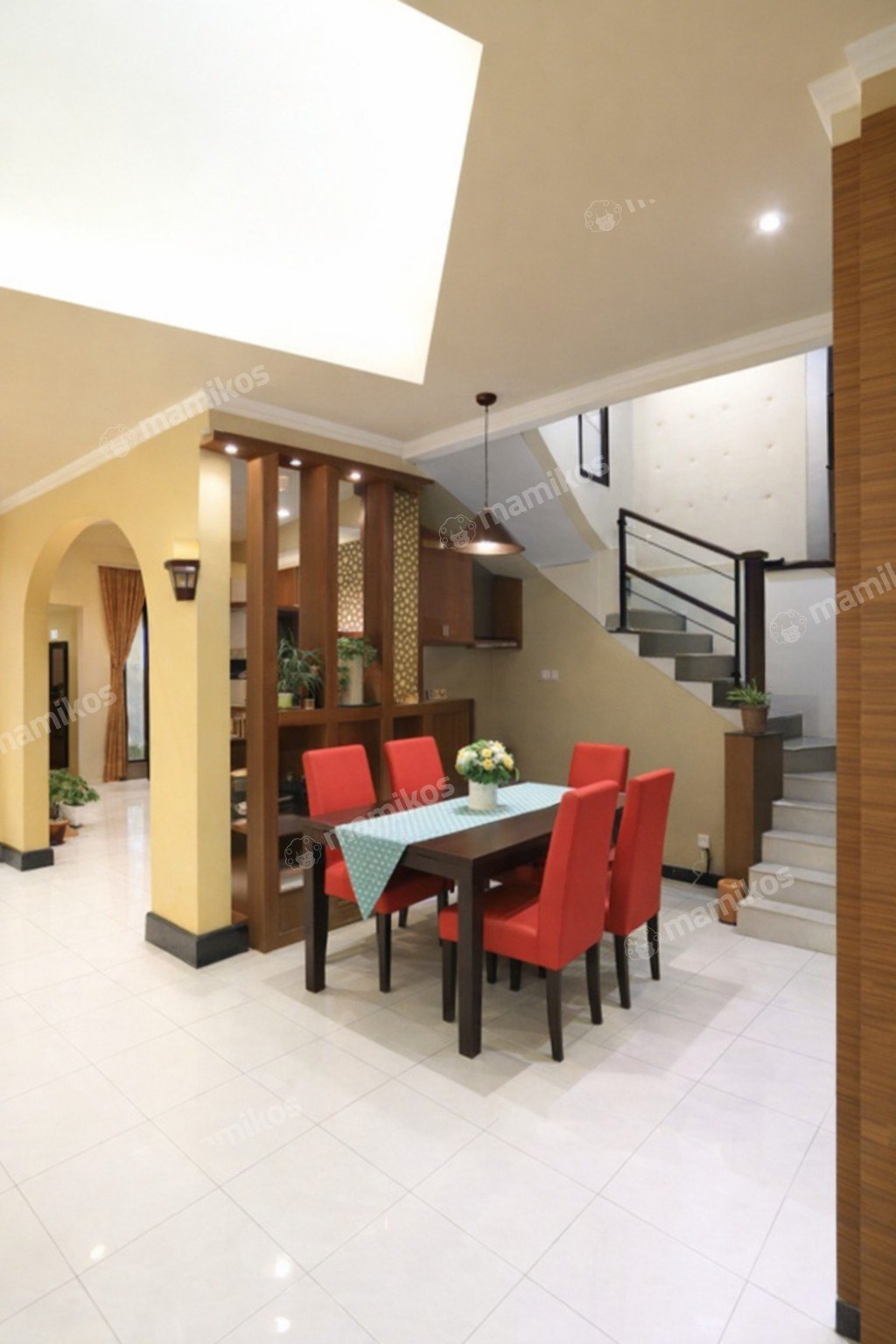 Rumah Sertifikat SHM 3 Kamar Tidur 2 Kamar Mandi Taman Surya Jakarta Barat - Photo 2