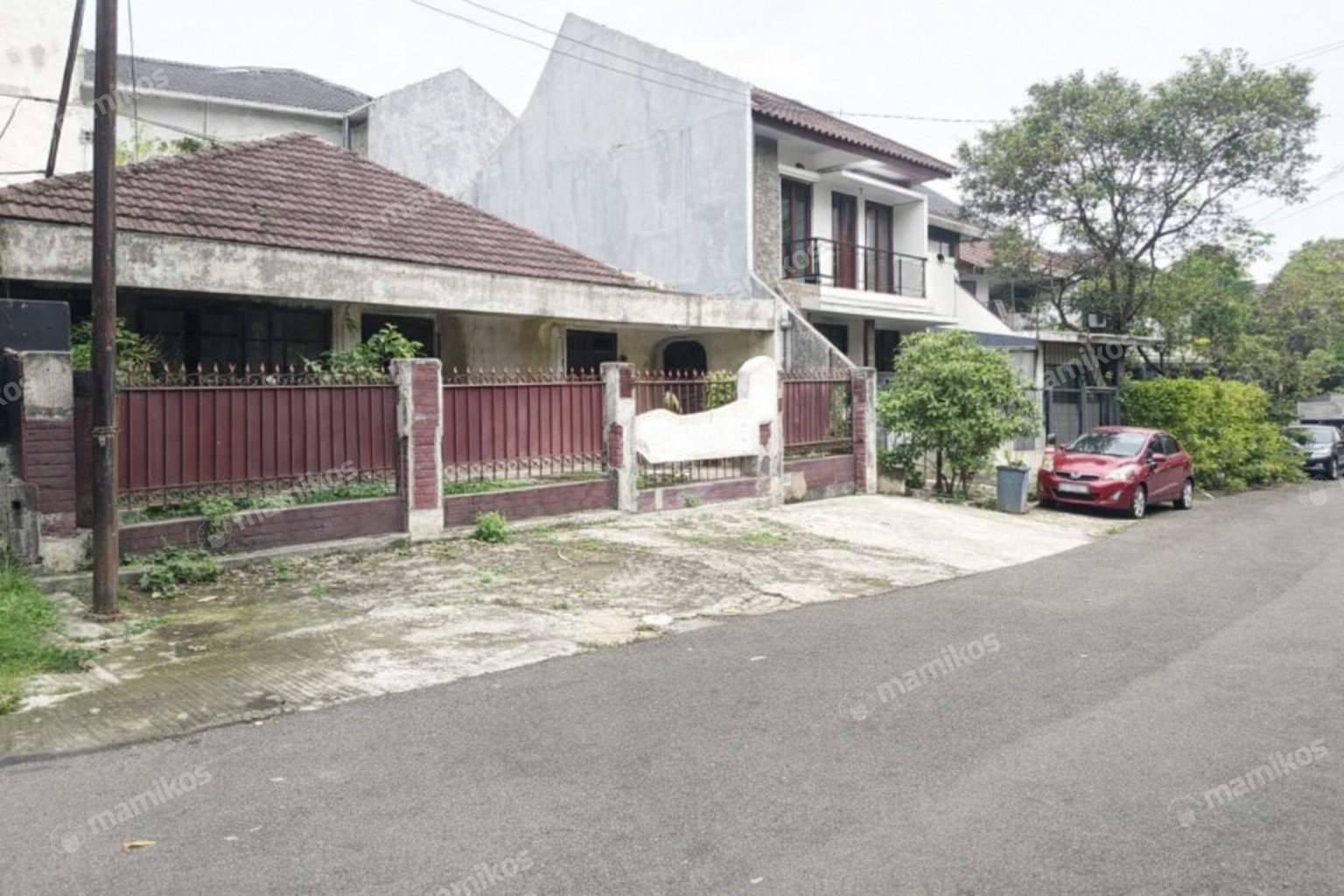 Rumah Sertifikat SHM 3 Kamar Tidur 2 Kamar Mandi Gandaria Jakarta Selatan