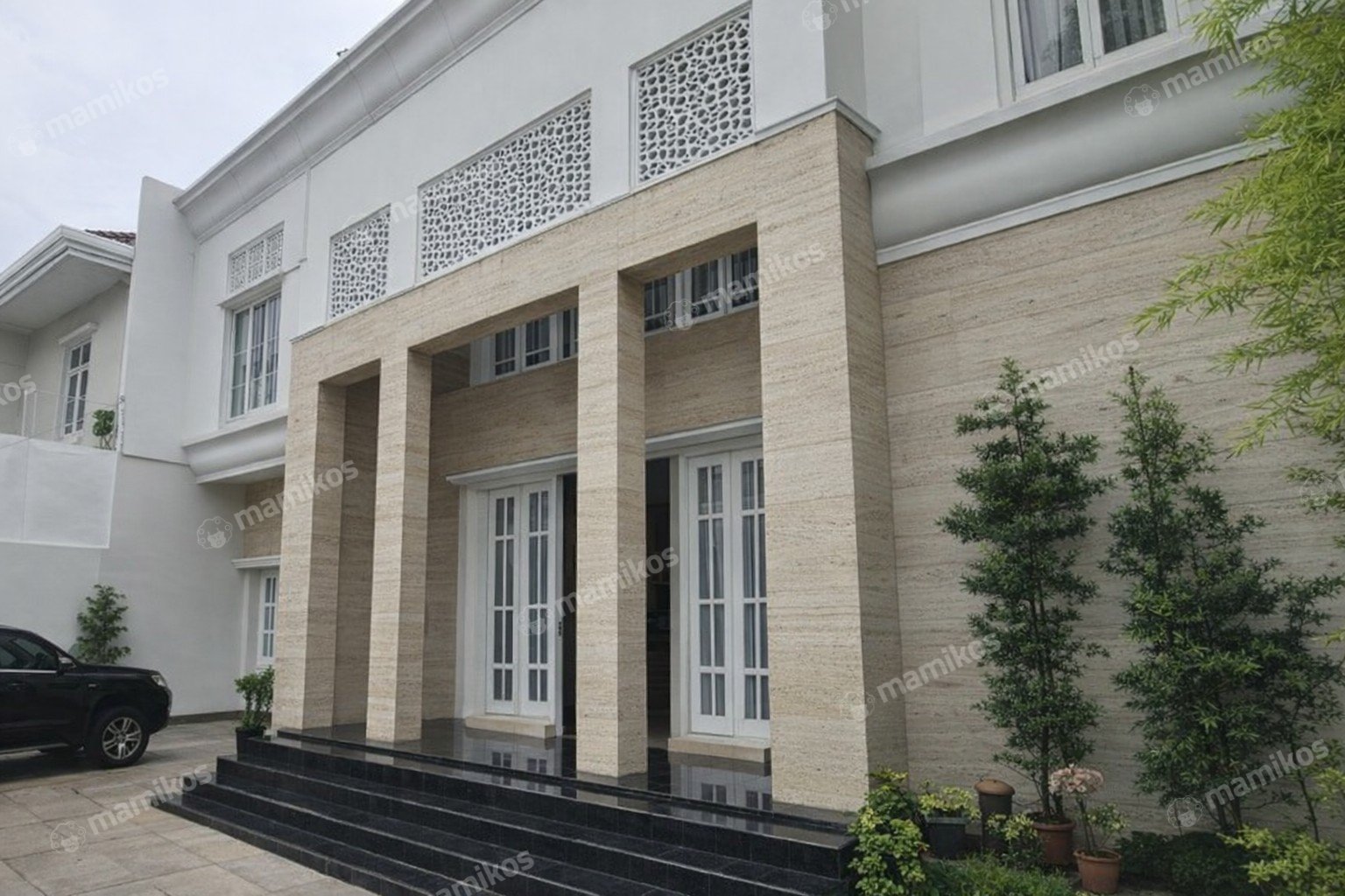 Rumah Sertifikat SHM 6 Kamar Tidur 10 Kamar Mandi Kemang Jakarta Selatan