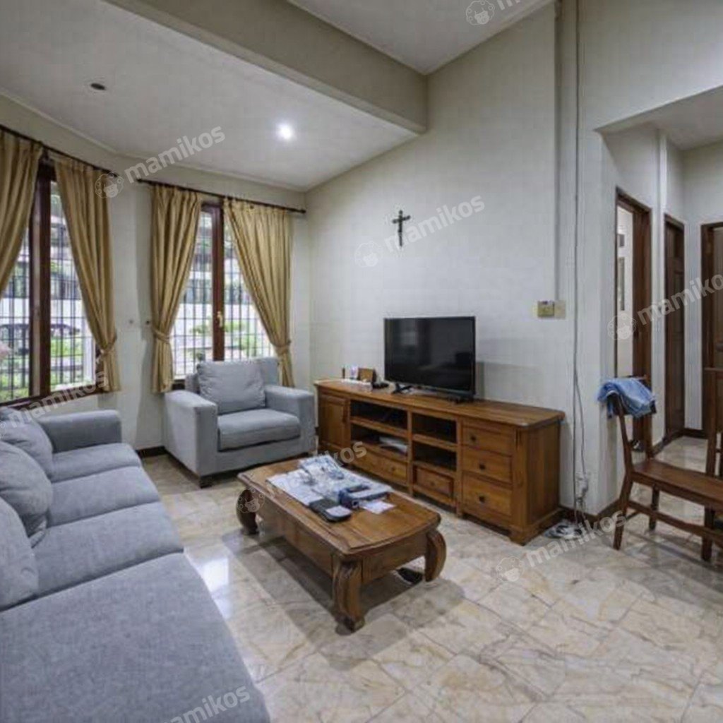 Rumah Sertifikat SHM 3 Kamar Tidur 3 Kamar Mandi Permata Buana Jakarta Barat - Photo 4