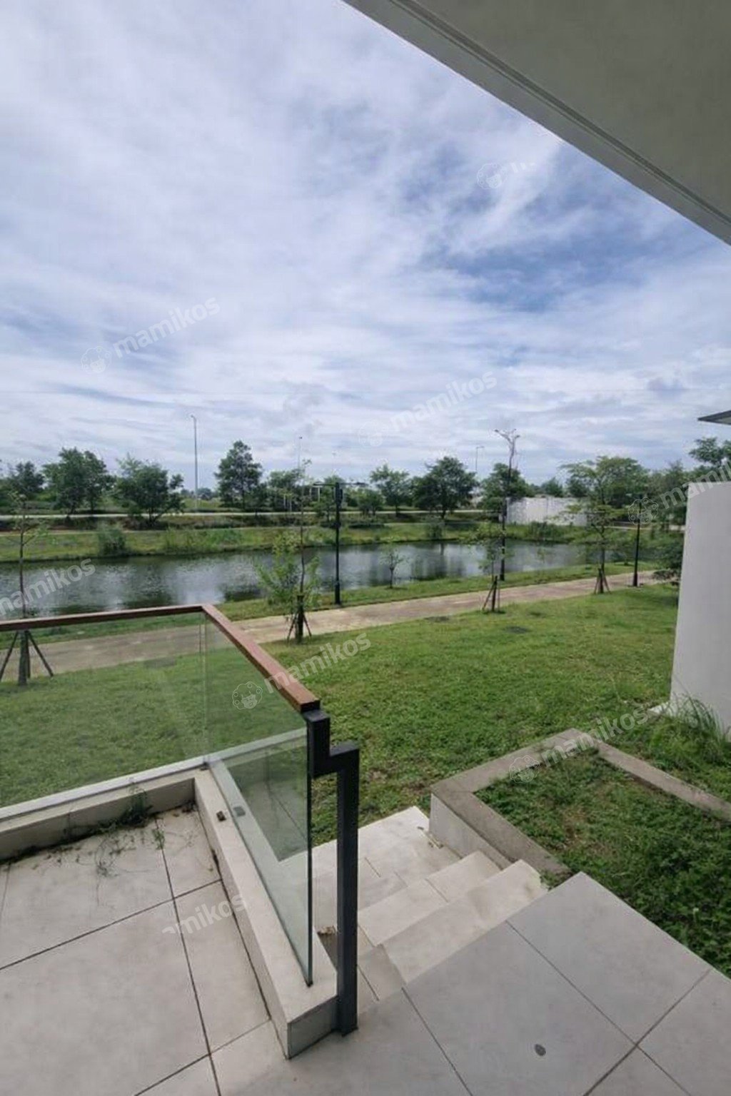 Rumah Sertifikat HGB 4 Kamar Tidur 4 Kamar Mandi Pantai Indah Kapuk 2 Jakarta Utara - Photo 2