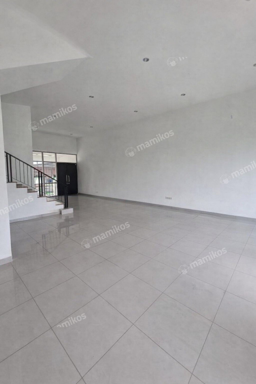 Rumah Sertifikat HGB 4 Kamar Tidur 4 Kamar Mandi Pantai Indah Kapuk 2 Jakarta Utara - Photo 3