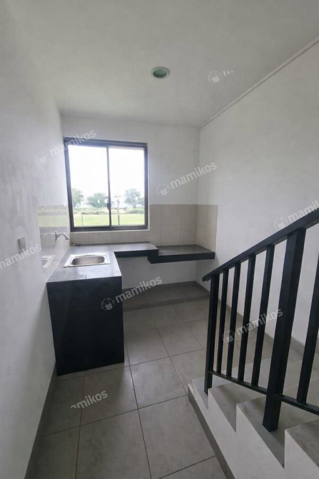 Rumah Sertifikat HGB 4 Kamar Tidur 4 Kamar Mandi Pantai Indah Kapuk 2 Jakarta Utara - Photo 4