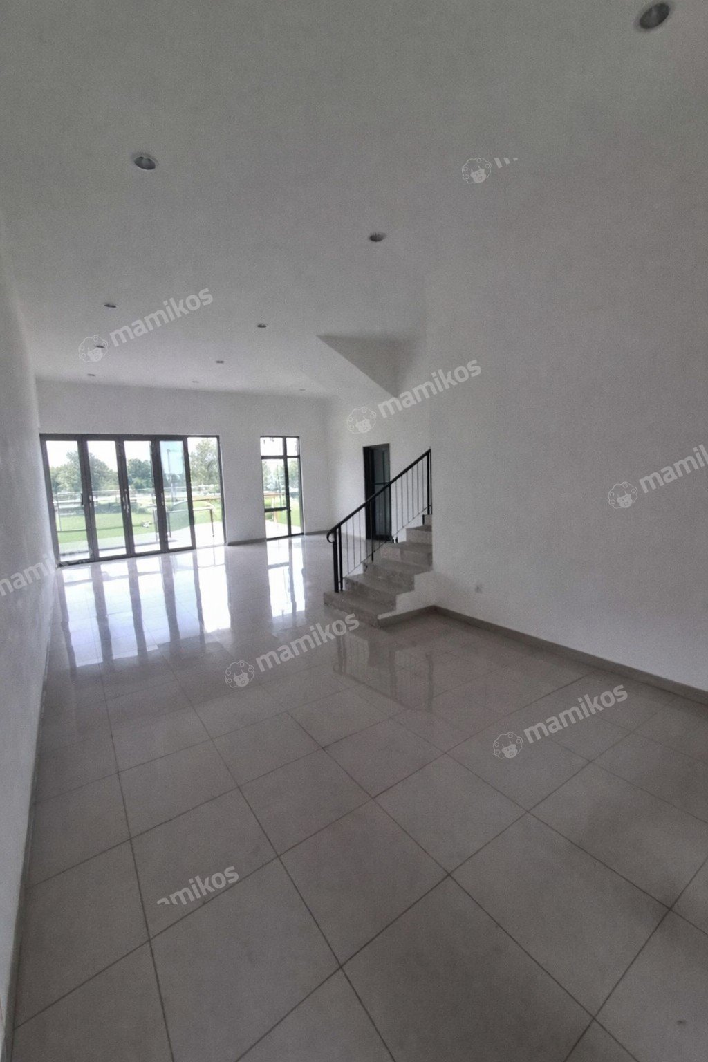 Rumah Sertifikat HGB 4 Kamar Tidur 4 Kamar Mandi Pantai Indah Kapuk 2 Jakarta Utara - Photo 5