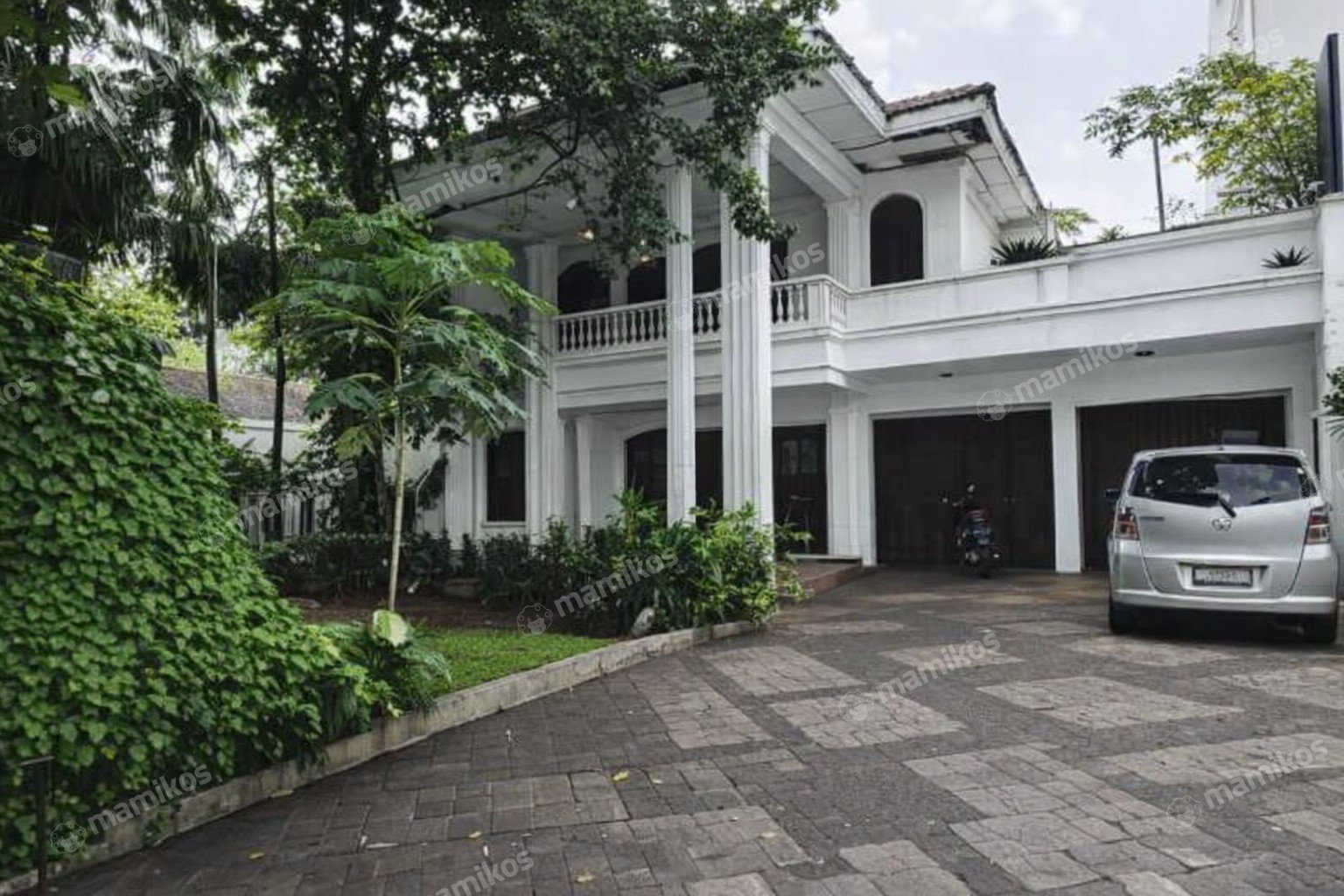 Rumah Sertifikat SHM 5 Kamar Tidur 4 Kamar Mandi Pondok Indah Jakarta Selatan