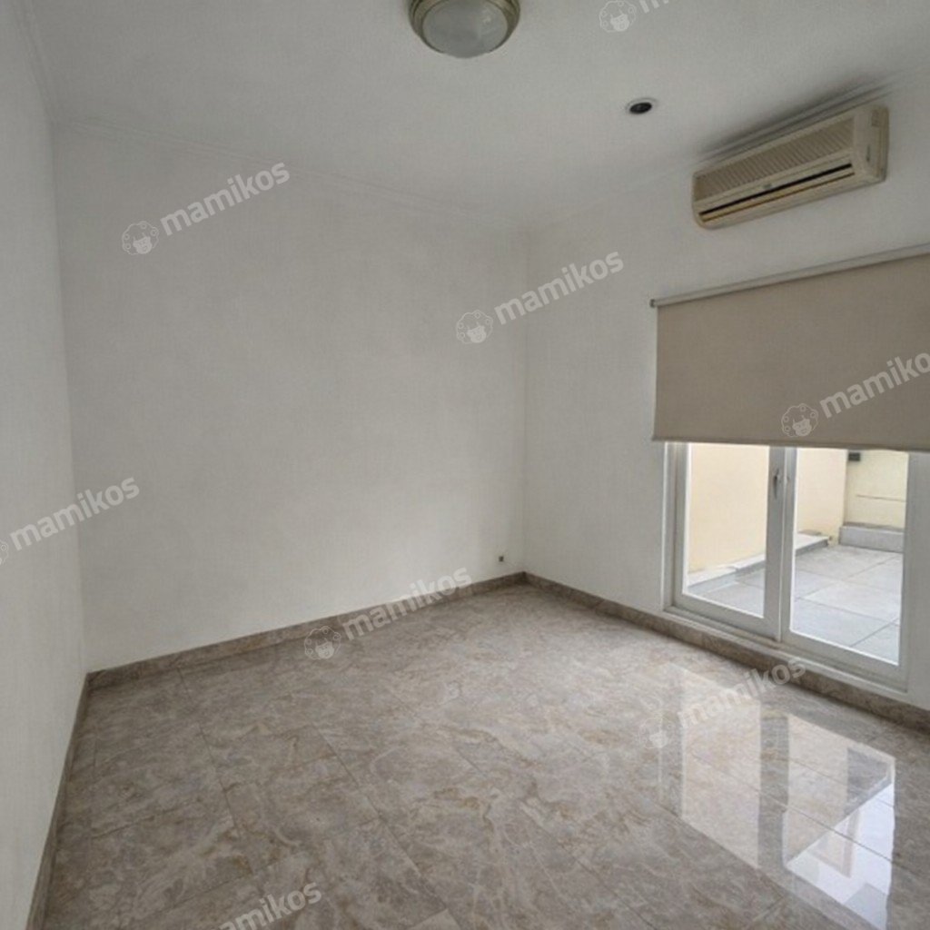 Rumah Sertifikat SHM 3 Kamar Tidur 3 Kamar Mandi Permata Buana Jakarta Barat - Photo 5