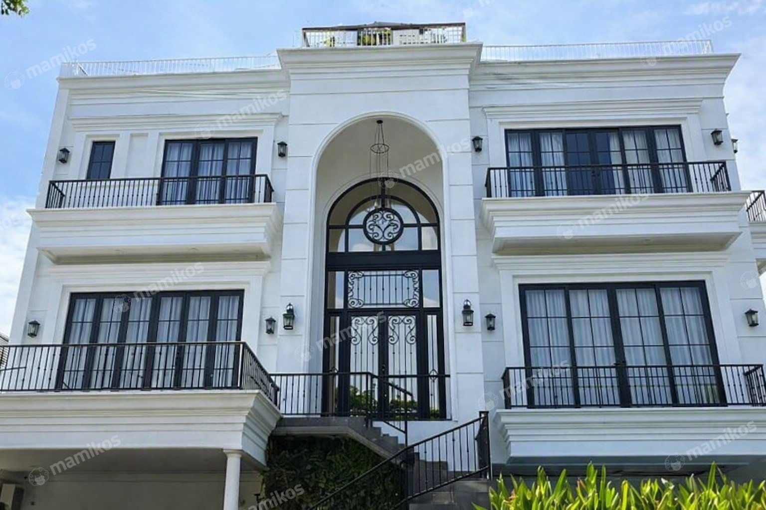 Rumah Sertifikat SHM 4 Kamar Tidur 4 Kamar Mandi Golf Island Jakarta Utara