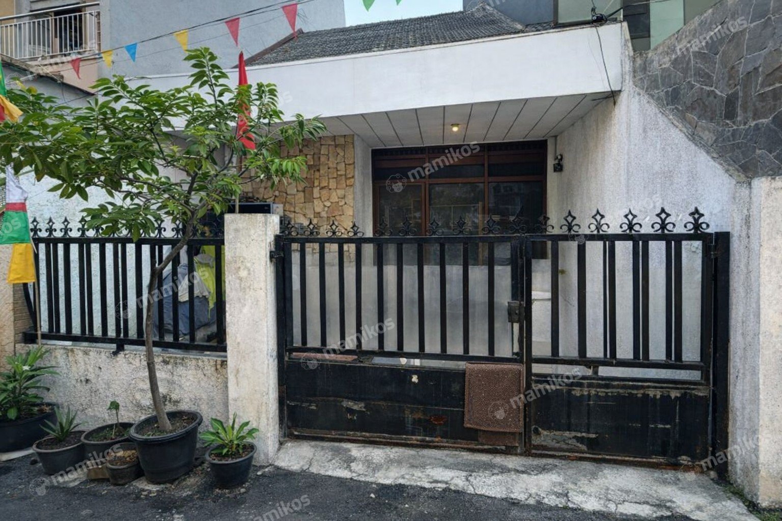Rumah Sertifikat SHM 4 Kamar Tidur 1 Kamar Mandi Tanjung Duren Jakarta Barat