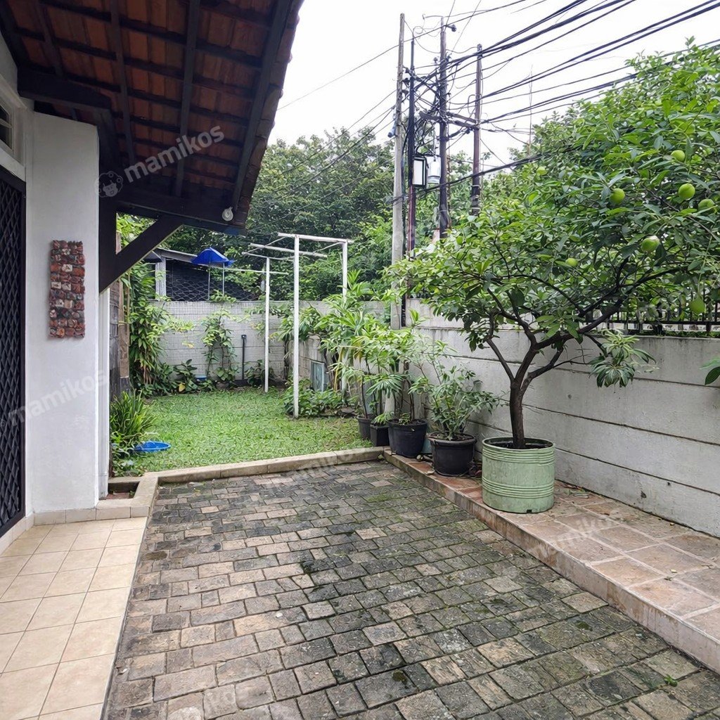 Rumah Sertifikat SHM 3 Kamar Tidur 2 Kamar Mandi Kemang Jakarta Selatan - Photo 3