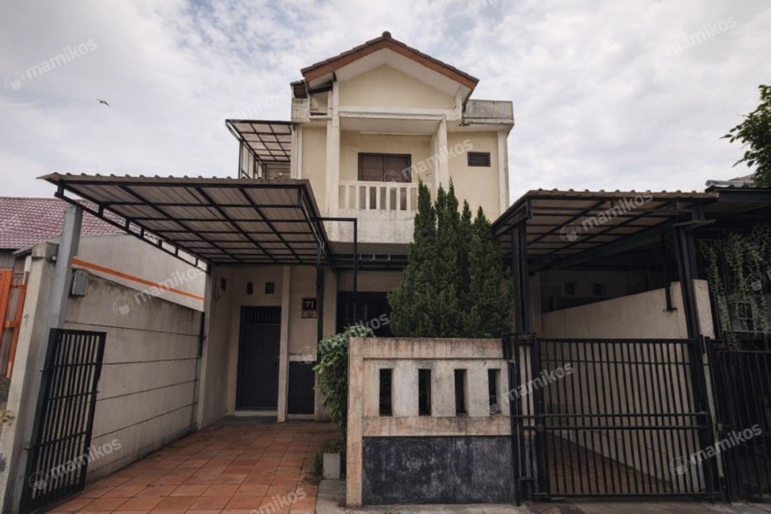 Rumah Sertifikat SHM 4 Kamar Tidur 3 Kamar Mandi Cirendeu Jakarta Selatan