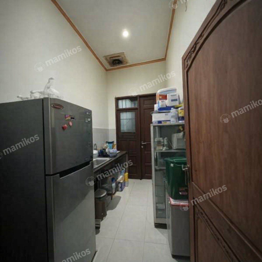 Rumah Sertifikat SHM 3 Kamar Tidur 3 Kamar Mandi Matraman Jakarta Timur - Photo 2