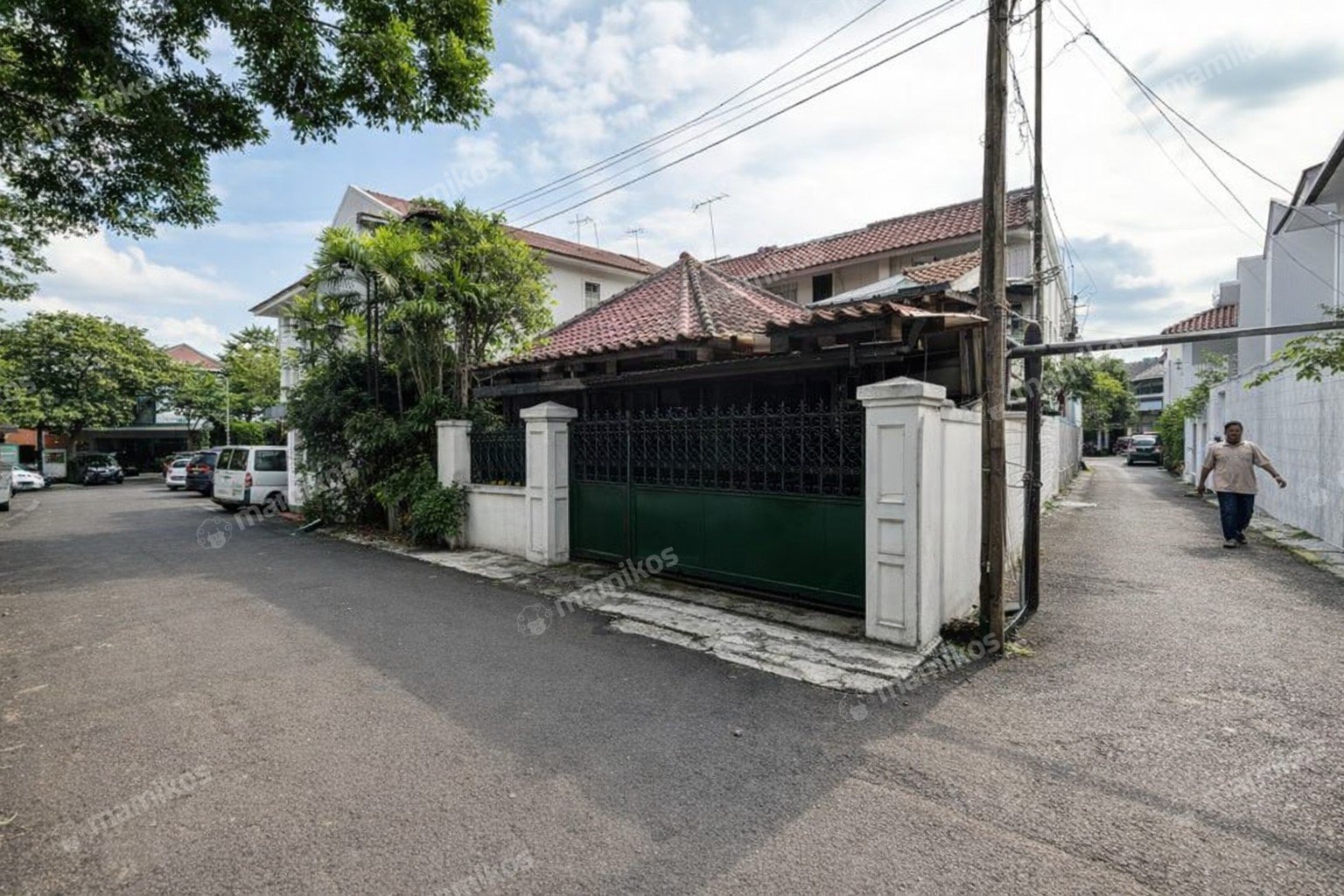 Rumah Sertifikat SHM 6 Kamar Tidur 4 Kamar Mandi Tebet Jakarta Selatan