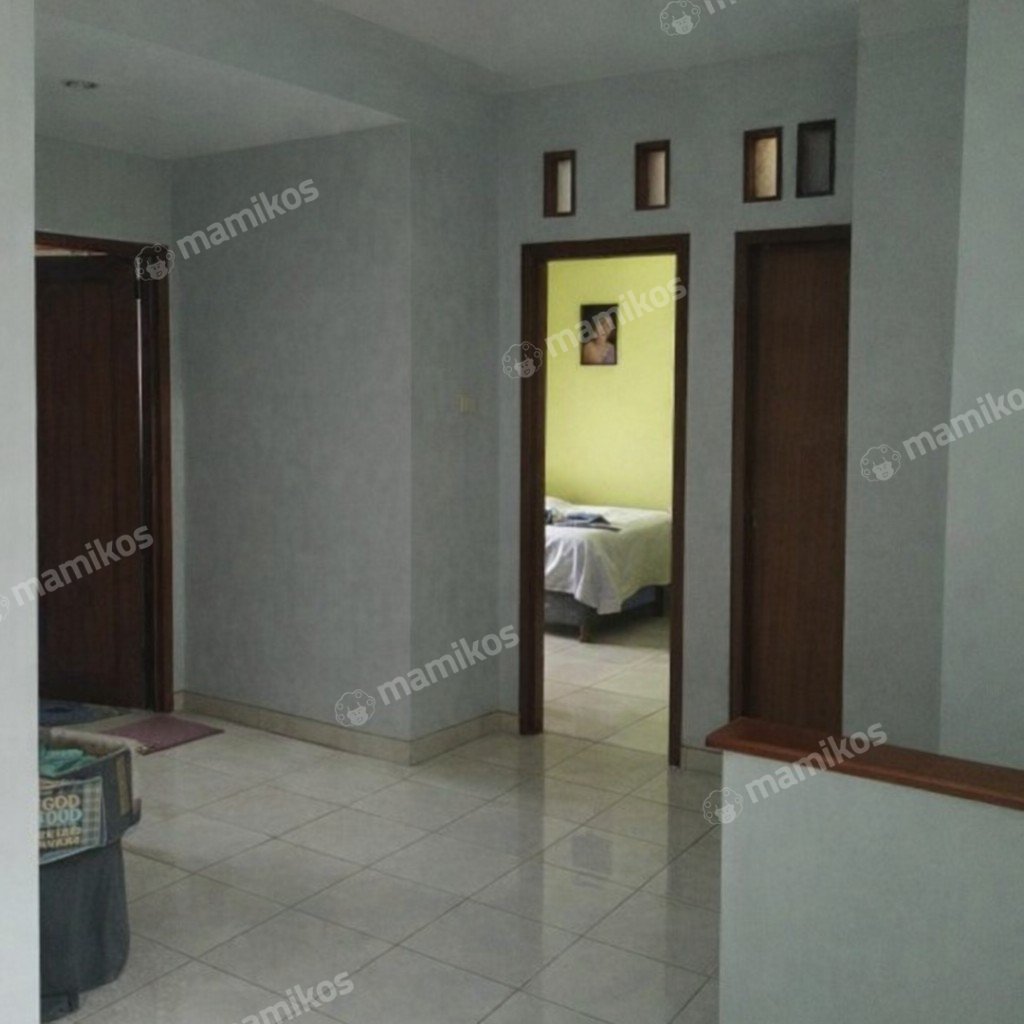 Rumah Sertifikat HGB 4 Kamar Tidur 4 Kamar Mandi Citra Grand Jakarta Timur - Photo 3