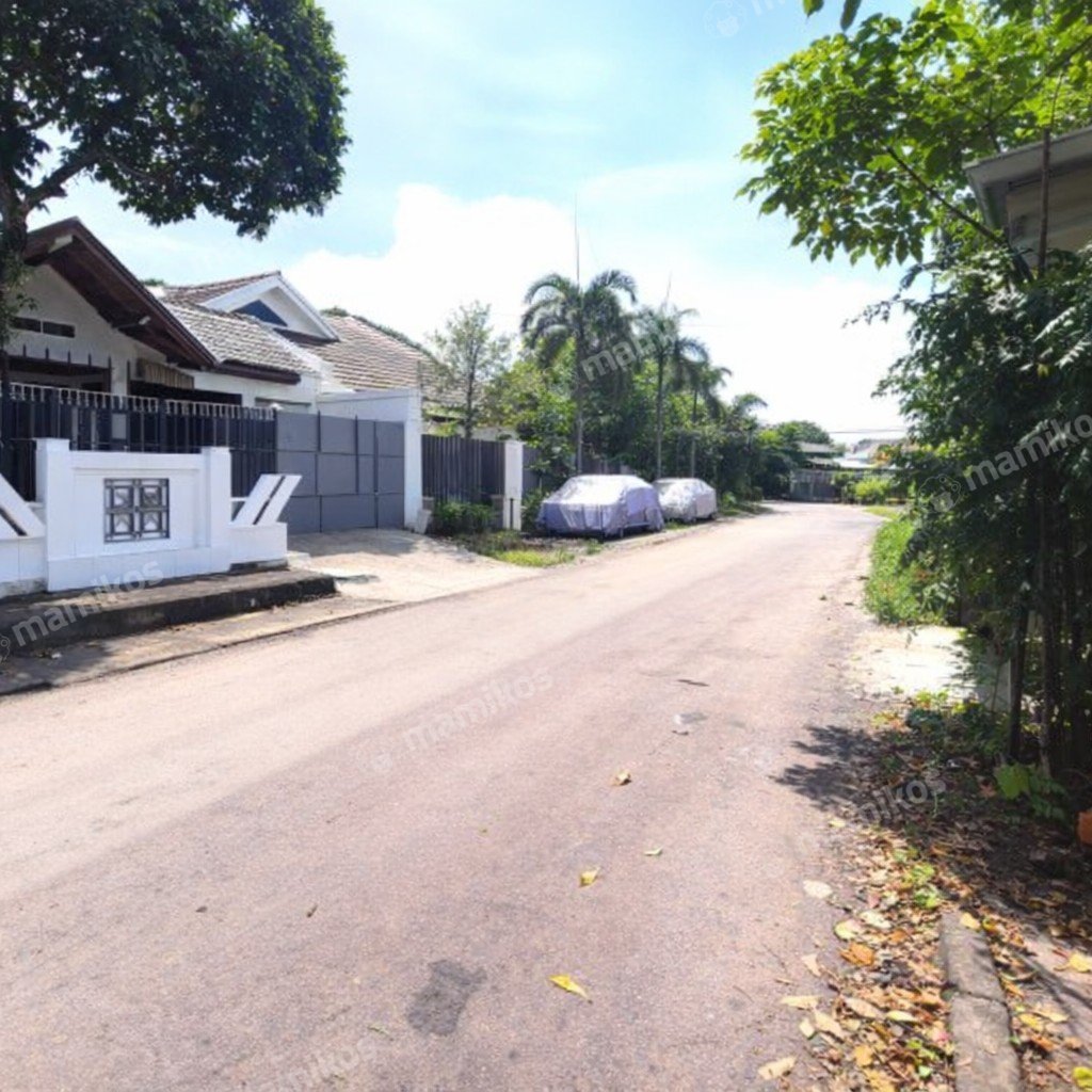 Rumah Sertifikat SHM 5 Kamar Tidur 4 Kamar Mandi Taman Surya Jakarta Barat - Photo 3