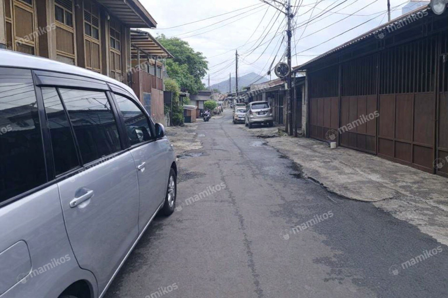 Rumah Sertifikat SHM 6 Kamar Tidur 3 Kamar Mandi Tamansari Jakarta Barat - Photo 3