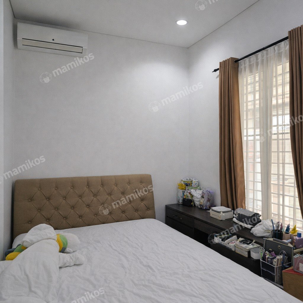 Rumah Sertifikat SHM 5 Kamar Tidur 4 Kamar Mandi Daan Mogot Jakarta Barat - Photo 2