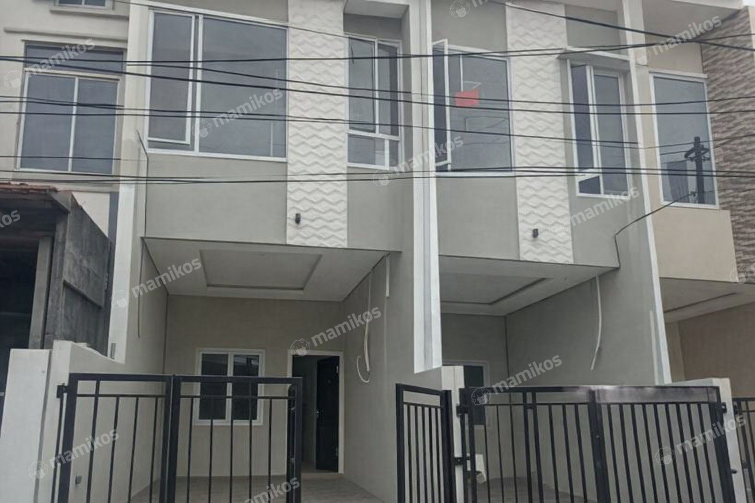 Rumah Sertifikat SHM 3 Kamar Tidur 3 Kamar Mandi Tomang Jakarta Barat
