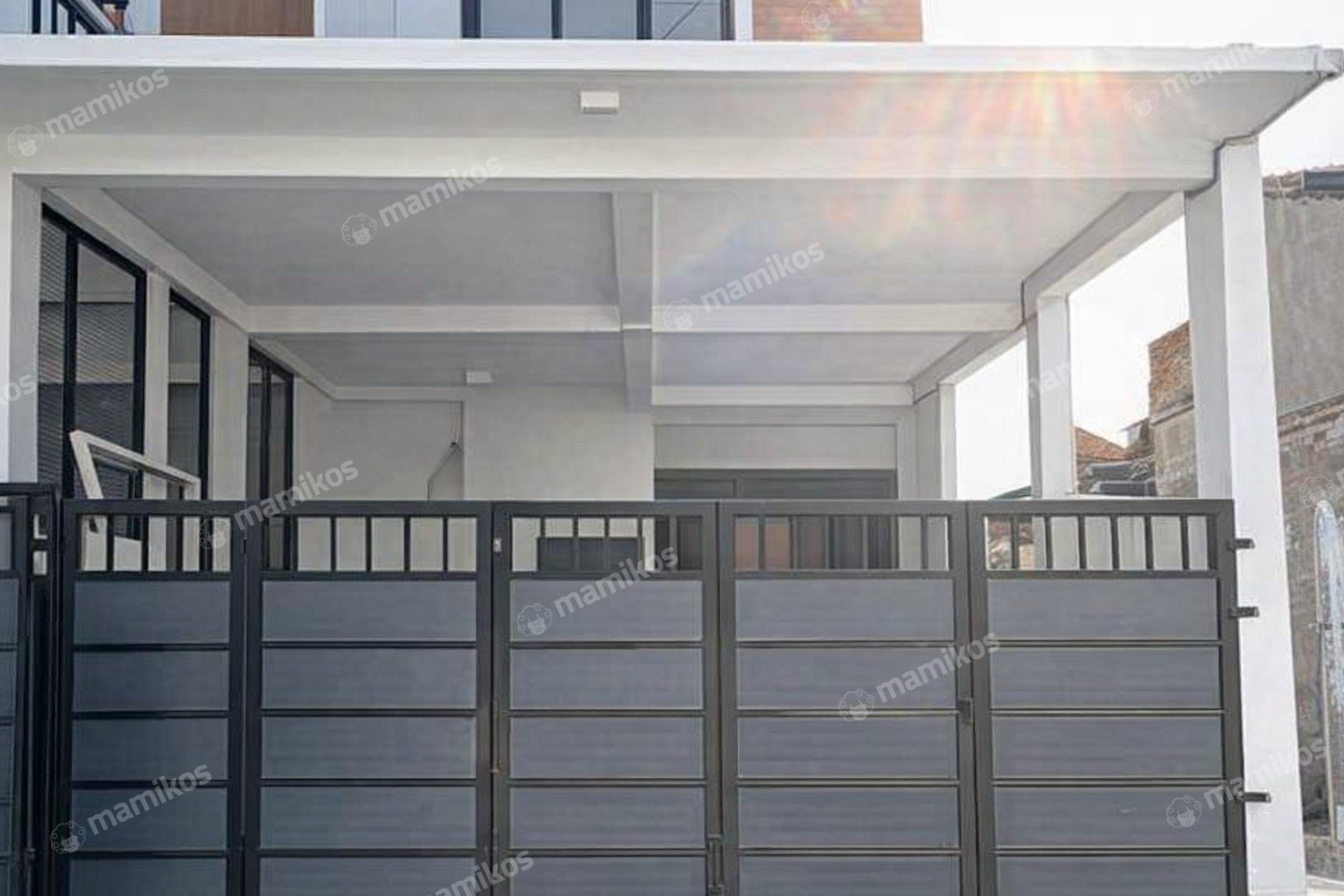 Rumah Sertifikat SHM 4 Kamar Tidur 3 Kamar Mandi Cirendeu Jakarta Selatan