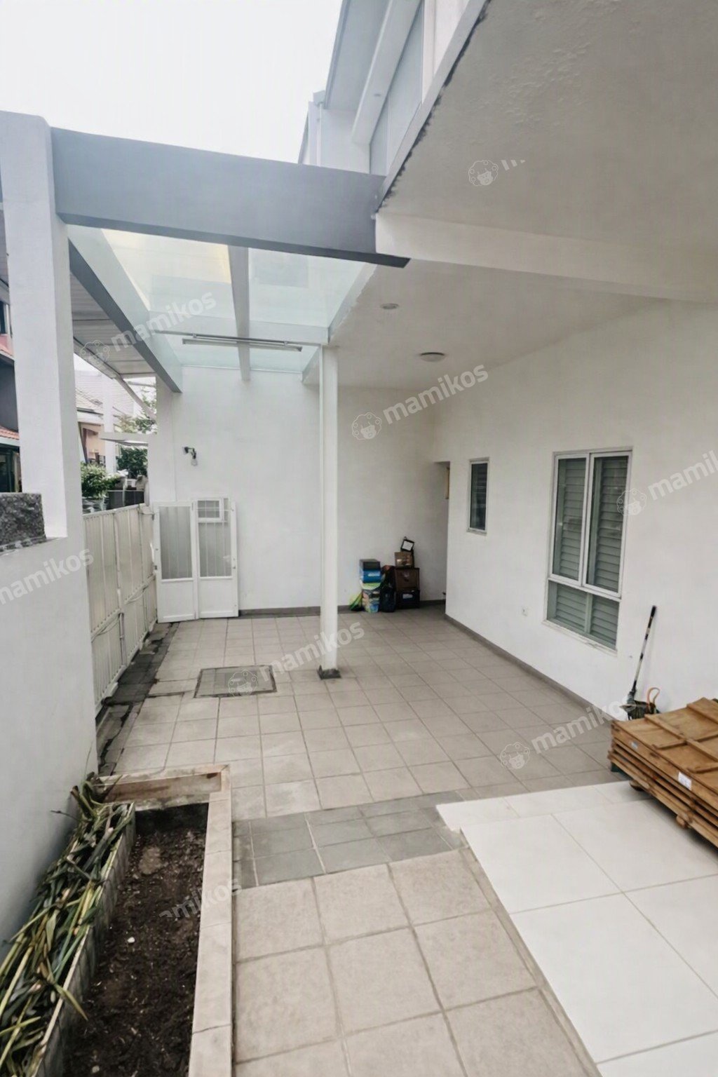 Rumah Sertifikat SHM 4 Kamar Tidur 4 Kamar Mandi Sunter Jakarta Utara - Photo 4