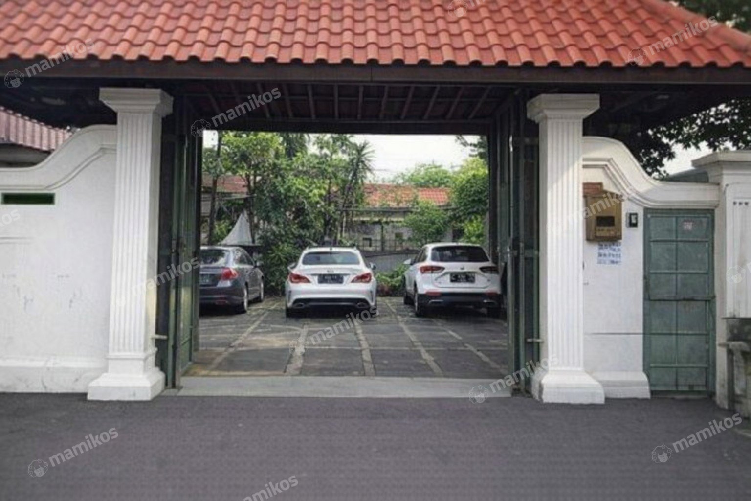 Rumah Sertifikat SHM 10 Kamar Tidur 7 Kamar Mandi Tebet Jakarta Selatan