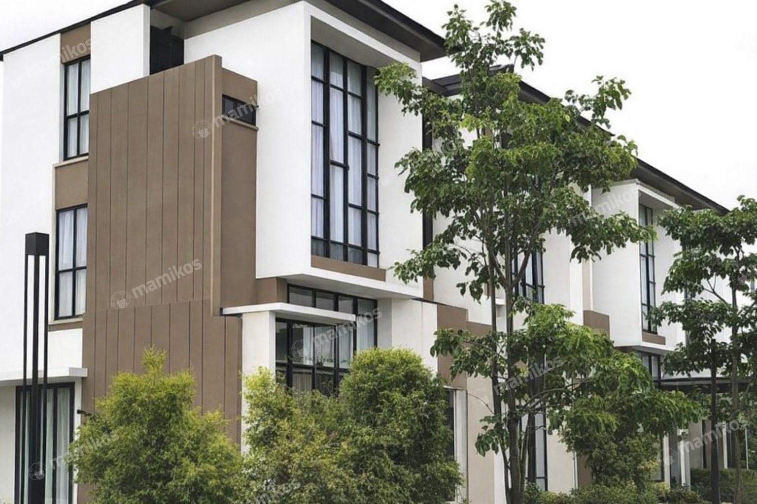 Rumah Sertifikat SHM 4 Kamar Tidur 4 Kamar Mandi Jakarta Garden City Jakarta Timur