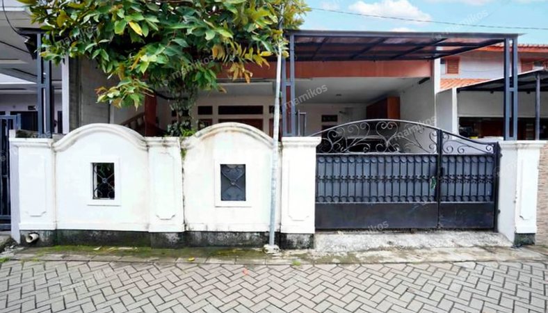 Rumah 4KT 3KM Pondok Indah Jakarta Selatan